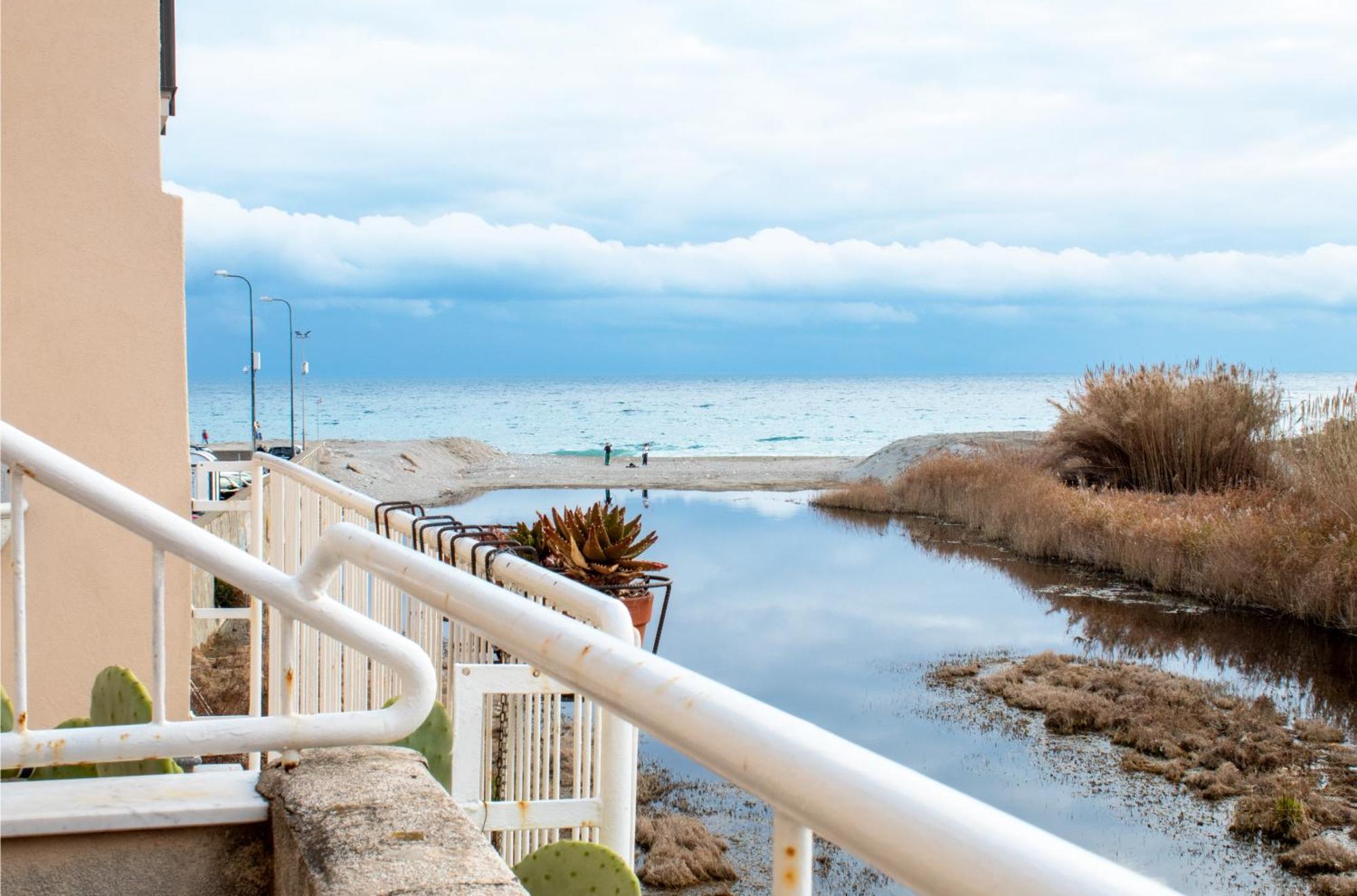 100 Metri Dal Mare Relax A Due Passi Dal Centro Apartment Finale Ligure Luaran gambar